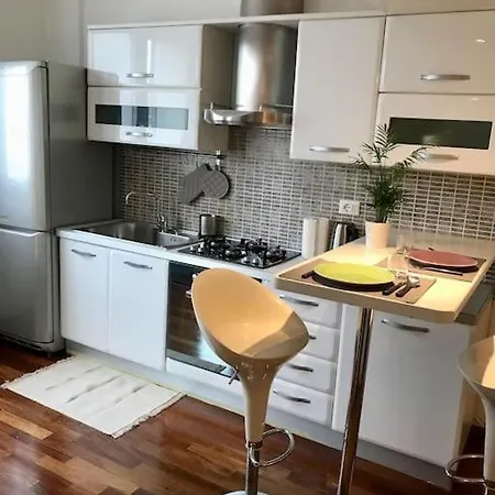 Casa La Mo' Moderno Bilocale In Zona Tranquilla *