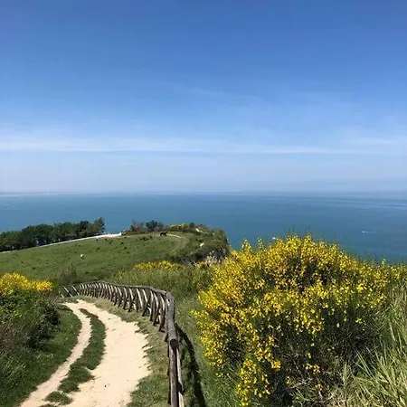 Casa La Mo' Moderno Bilocale In Zona Tranquilla Appartement Cattolica